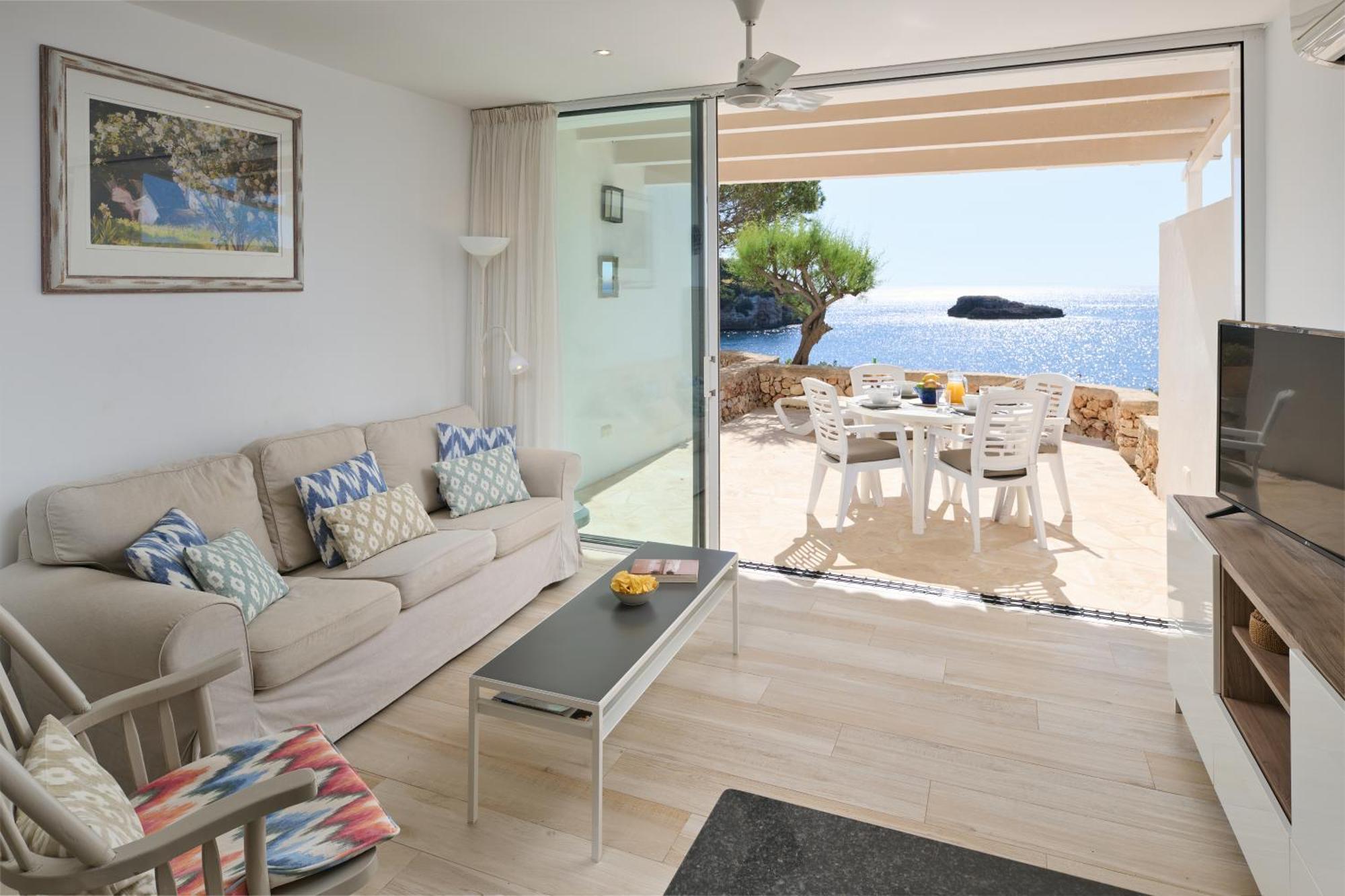 Sea Frontline Apartment 'Faraona'. Pool. Wifi Сантаньї Екстер'єр фото