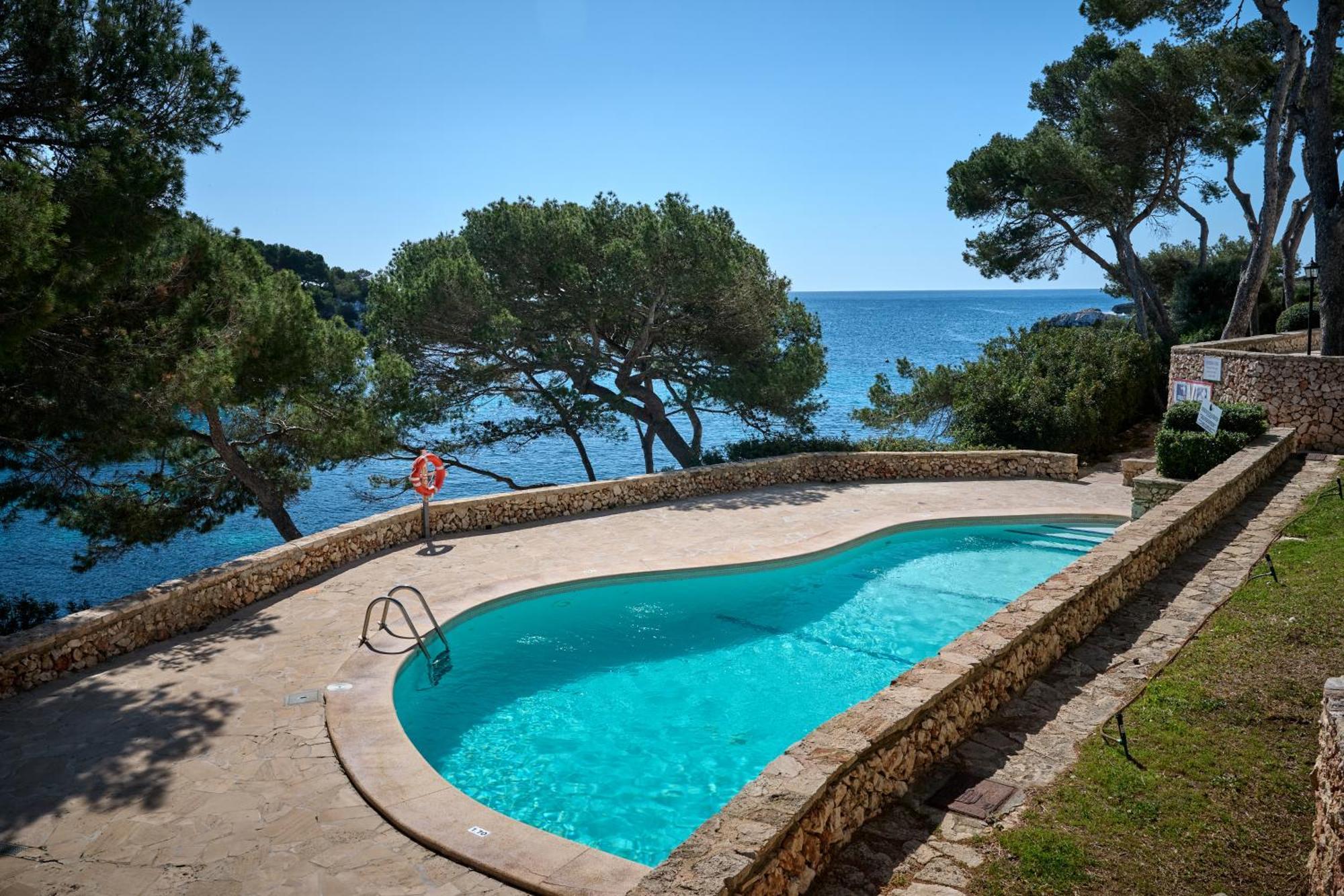 Sea Frontline Apartment 'Faraona'. Pool. Wifi Сантаньї Екстер'єр фото