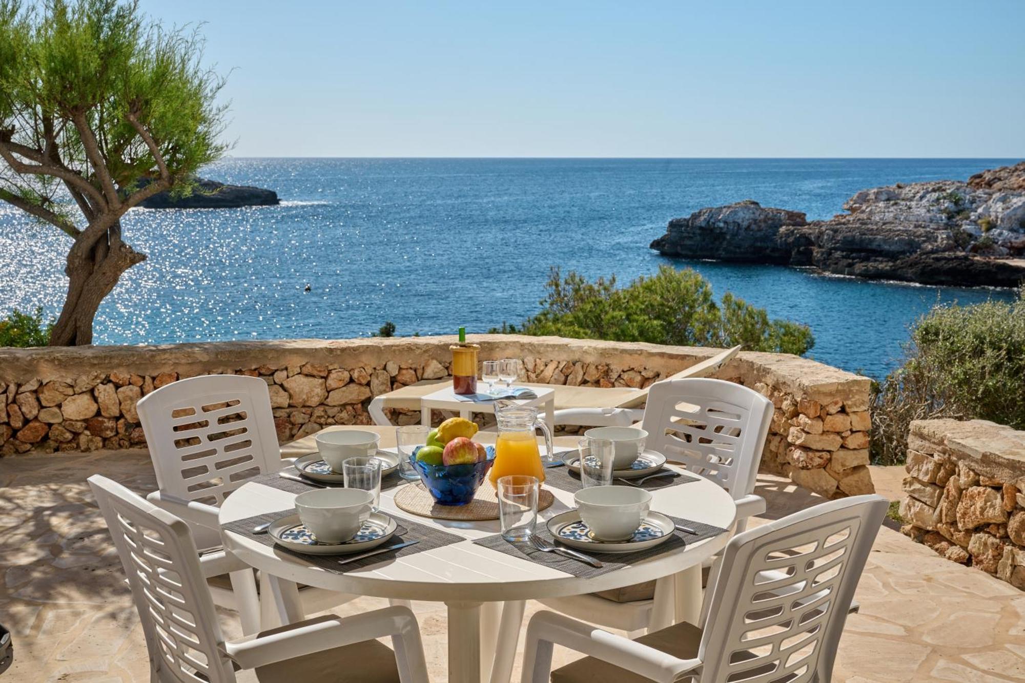 Sea Frontline Apartment 'Faraona'. Pool. Wifi Сантаньї Екстер'єр фото